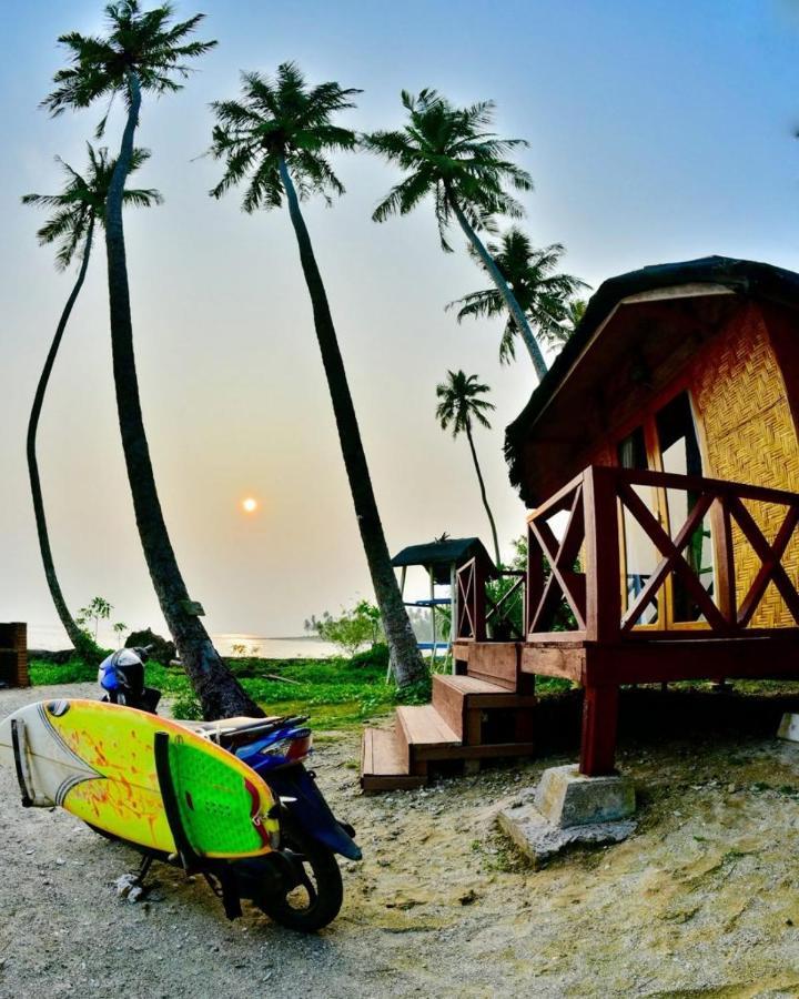 Simeulue Surflodges Lasikin Exteriér fotografie